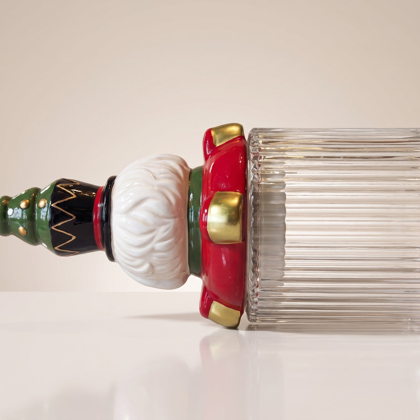 Tarro navidad decorativo multicolor de cascanueces con árbol