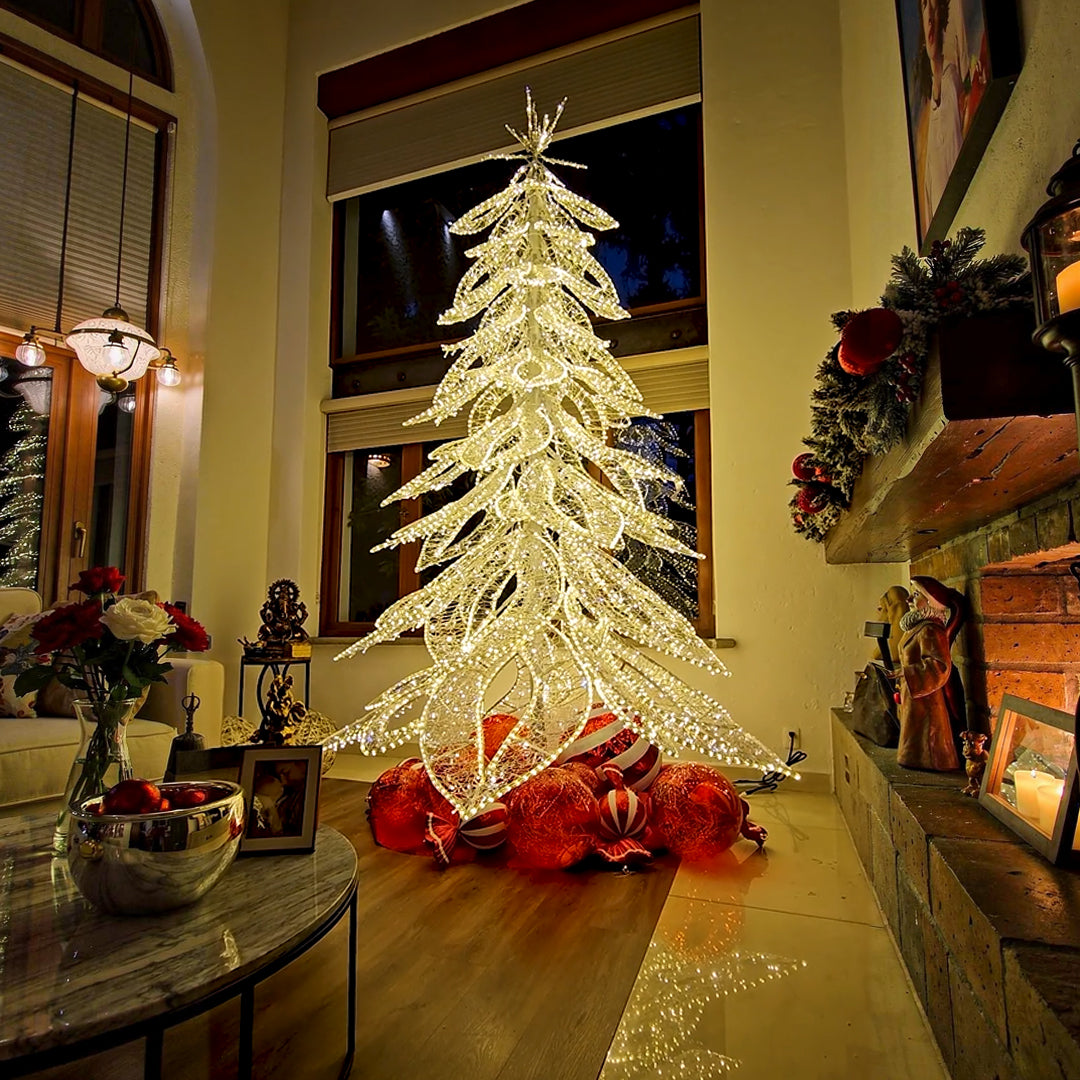CHRISTMAS TREE CON LUZ LED
Color:  Warm white with 10% flash LED
Indoor & Outdoor Use
UV resistance, 100% waterproof
Item Voltage: 24V DC IP65
