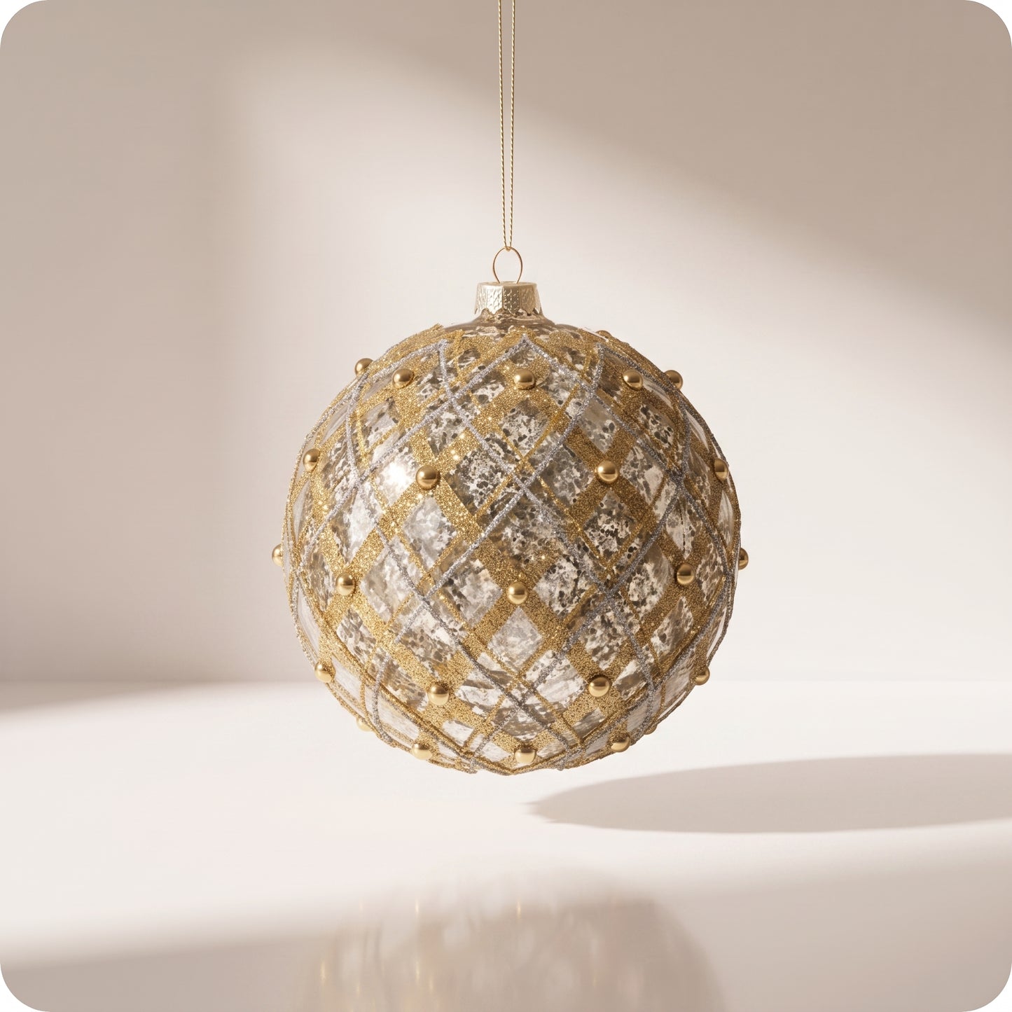 Esfera de cristal de lineas plata y oro con perlas 16 cm