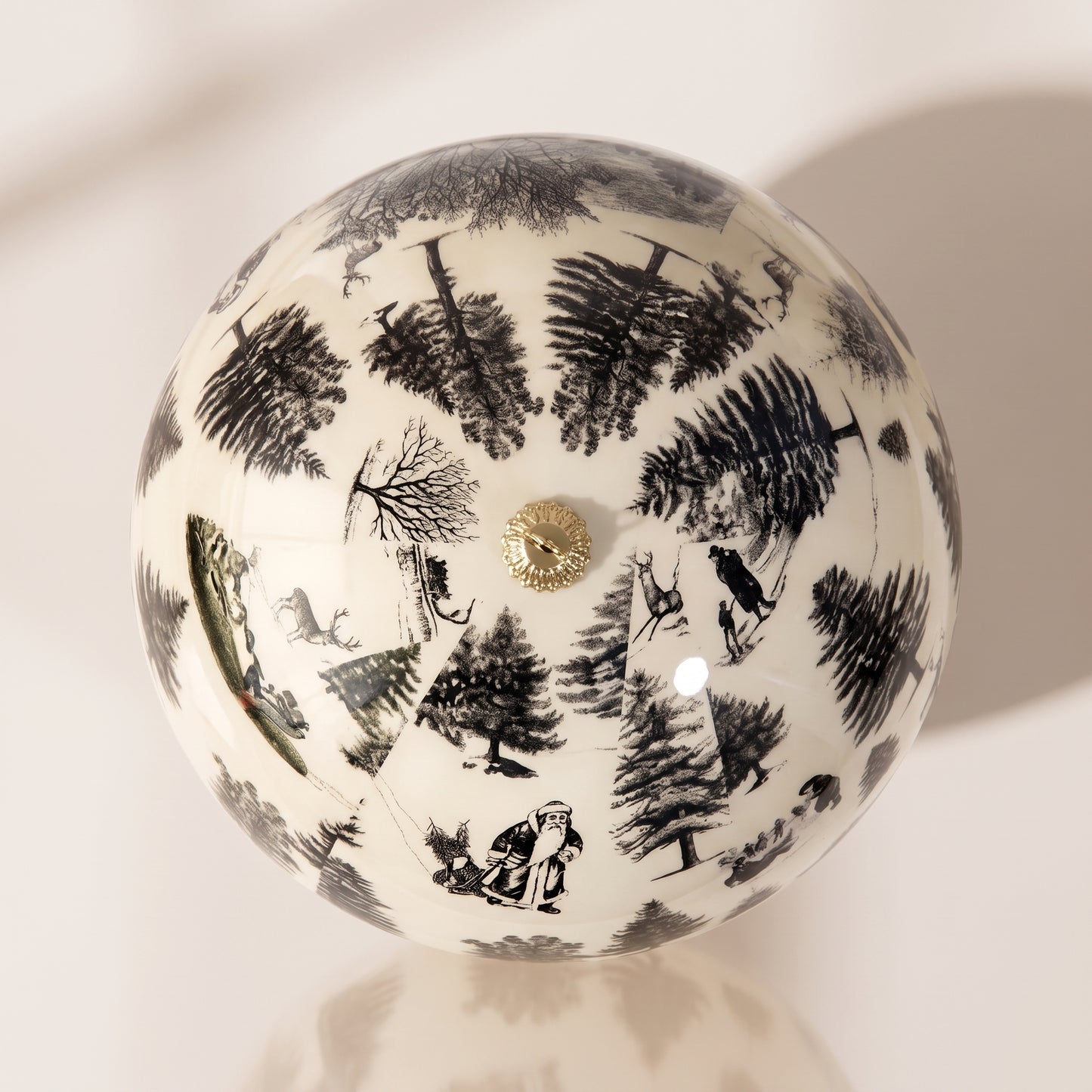 Esfera blanca de vidrio con estampado de bosque 16 cm