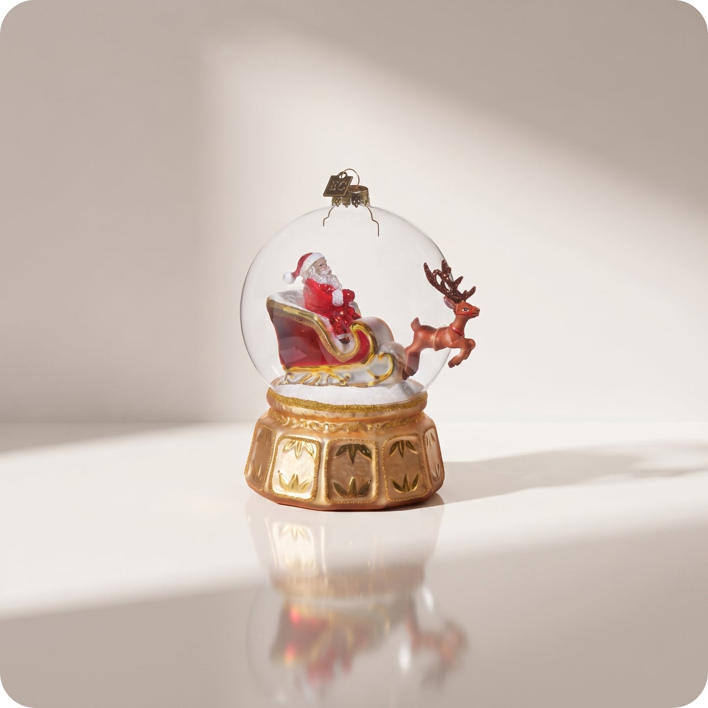 Esfera de globo con Santa