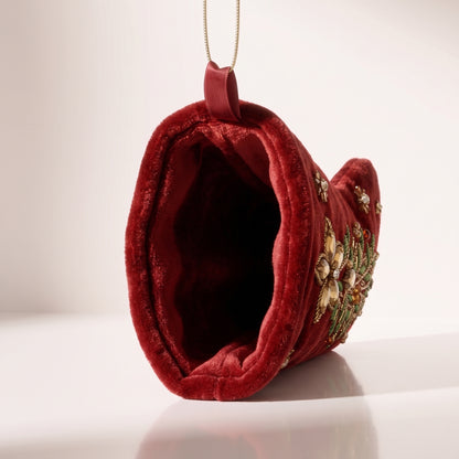 Bota de terciopelo rojo con bordado de árbol verde