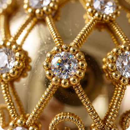 Esfera tipo huevo de apertura de cristal oro brillante con cuentas y diamantes de oro