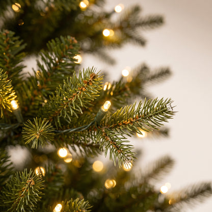 Árbol fir premium verde con 2400 luces calidas