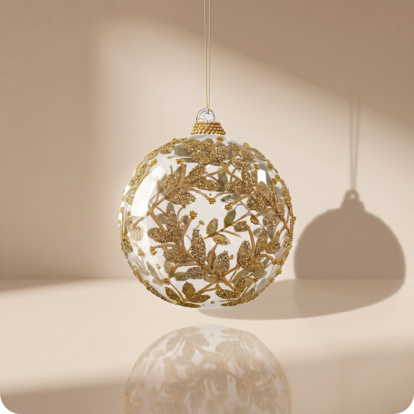 Esfera de cristal con encaje de flores de cuentas doradas transparentes