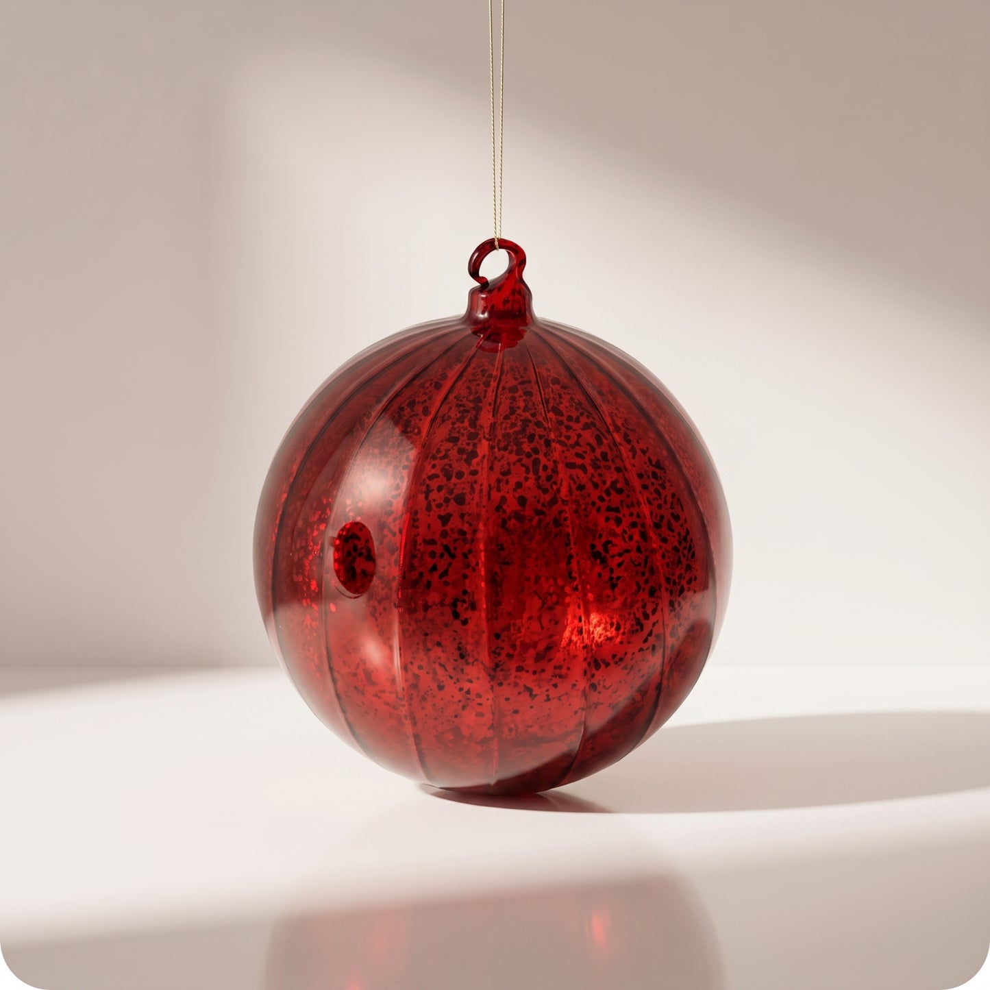 Esfera de cristal forrada en rojo antiguo