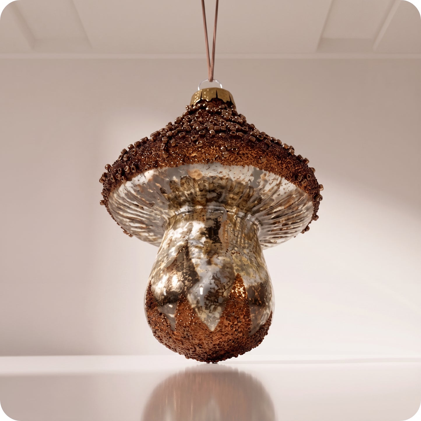 Esfera hongo de vidrio marron con piedras mini 11 cm