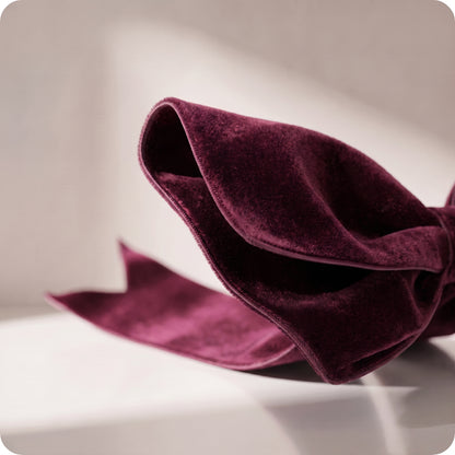Moño de poliéster burgundy de puntas finas