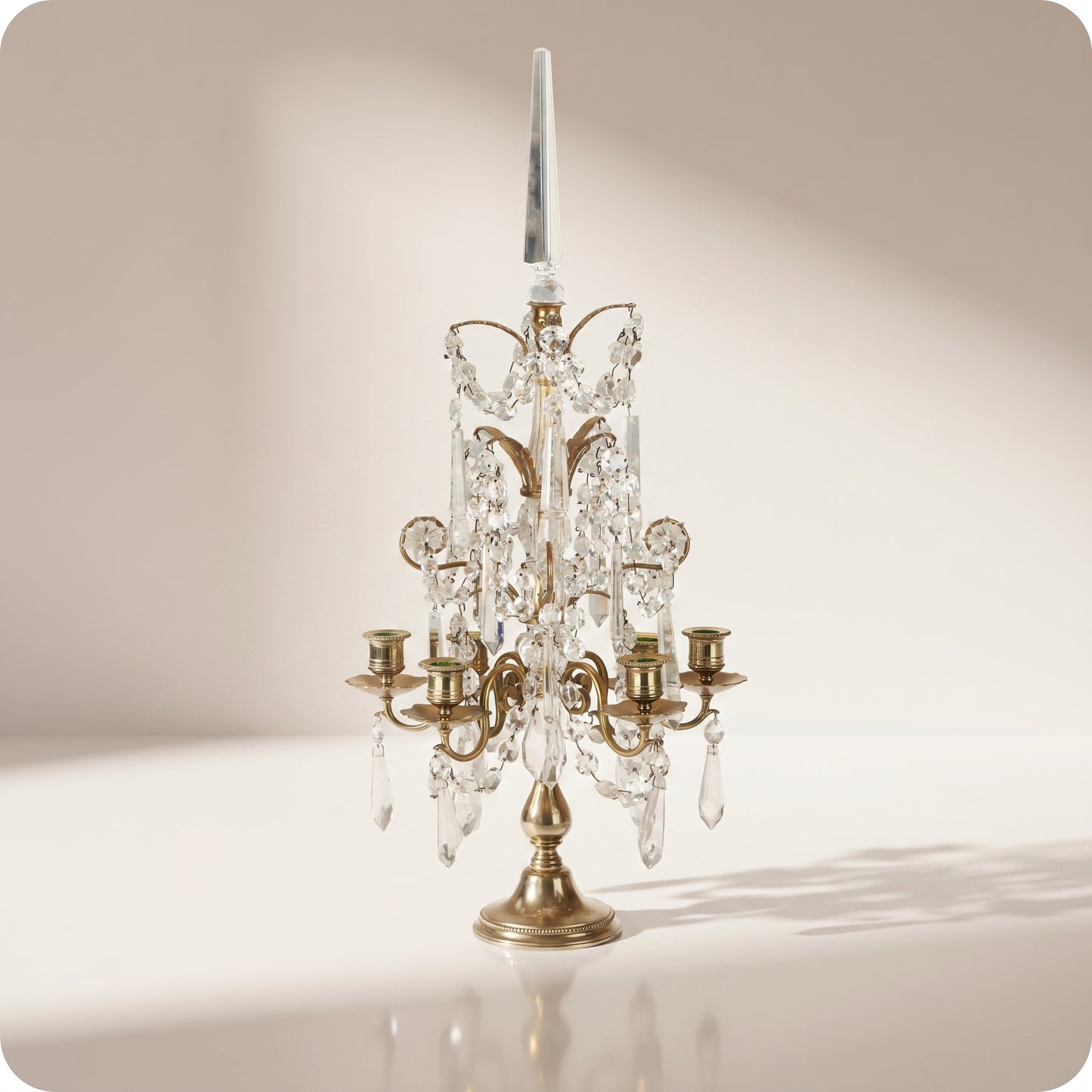 Candelabro chapado en níquel con cristal pico dorado