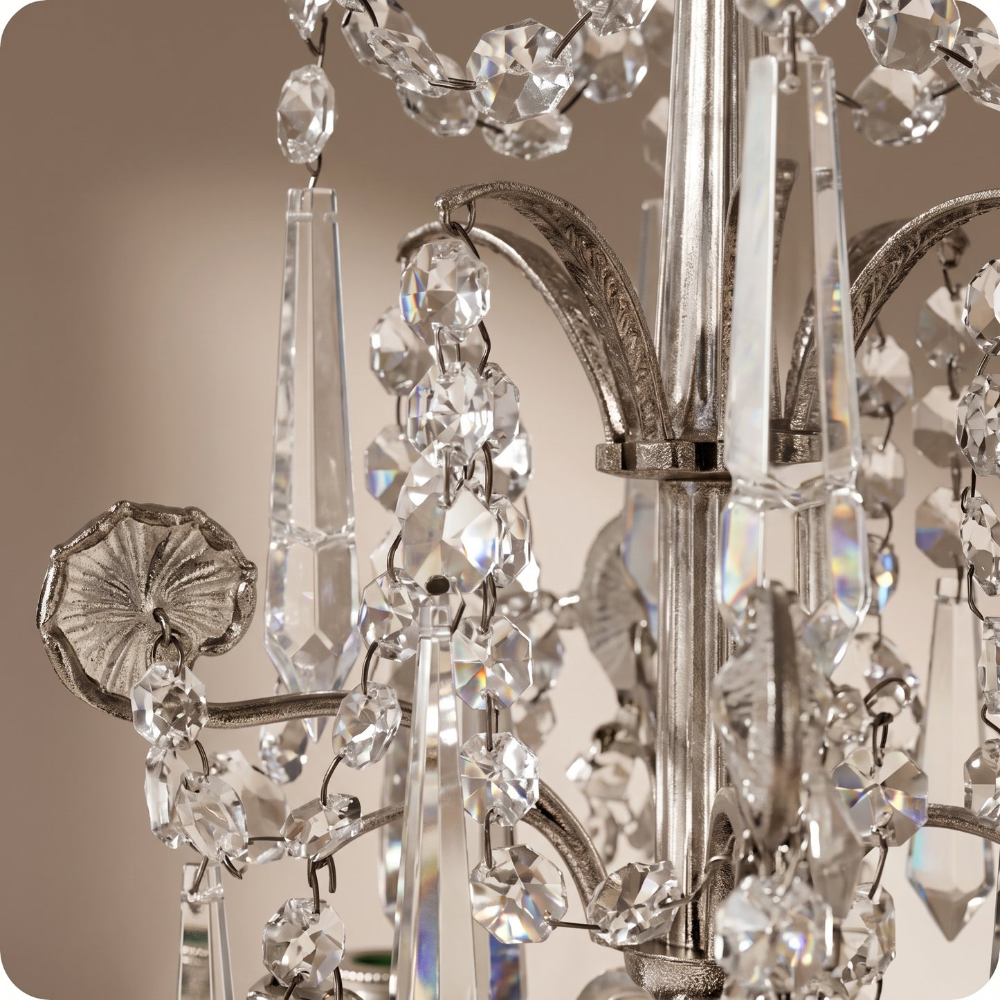 Candelabro chapado en níquel con cristal pico plateado