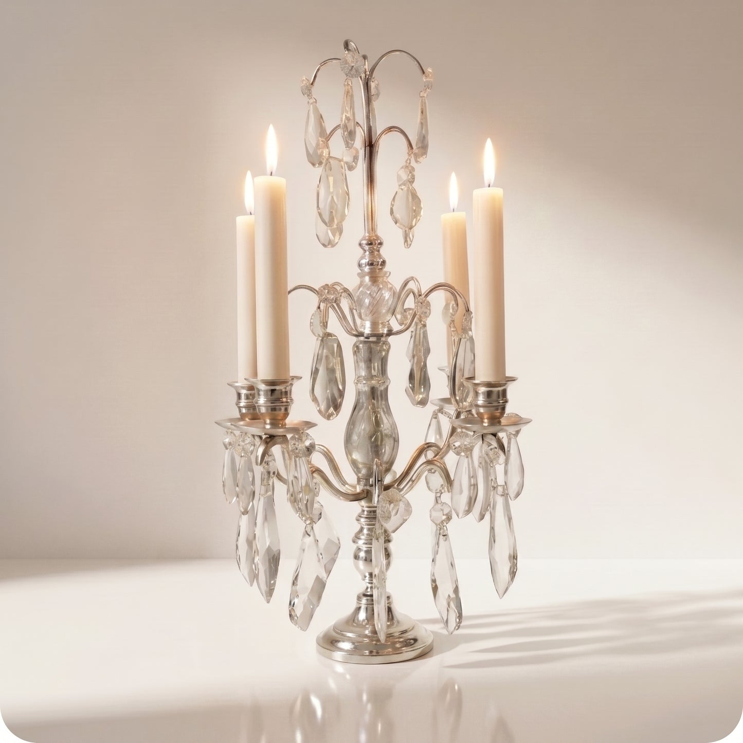 Candelabro chapado en níquel conc ristal y porta velas bajas plateado