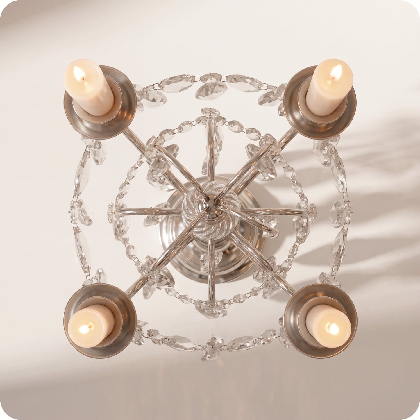 Candelabro chapado en níquel conc ristal y porta velas bajas plateado