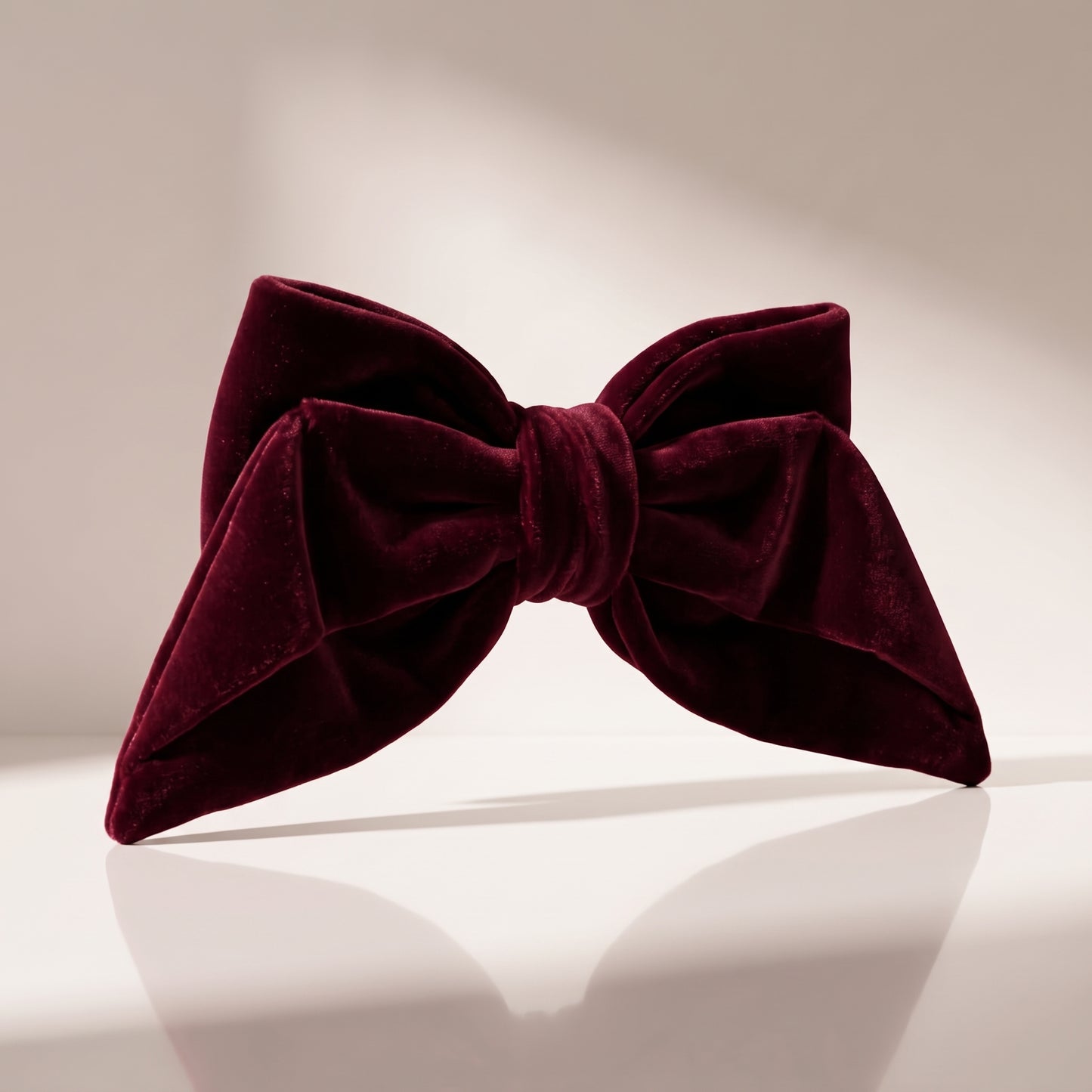 Moño burgundy, 18 x 10 cm.