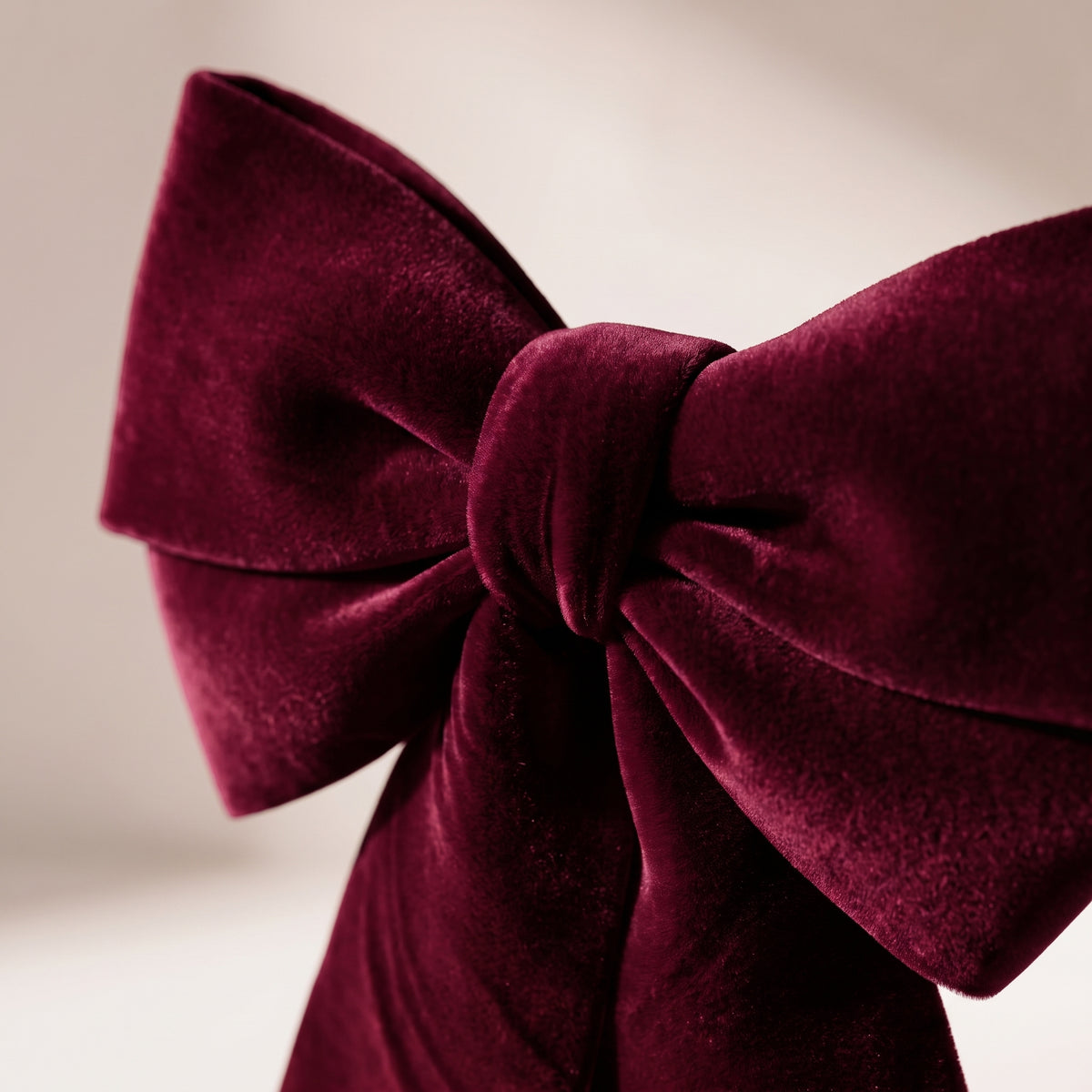 Moño burgundy de terciopelo, 1.60 x 75 cm.