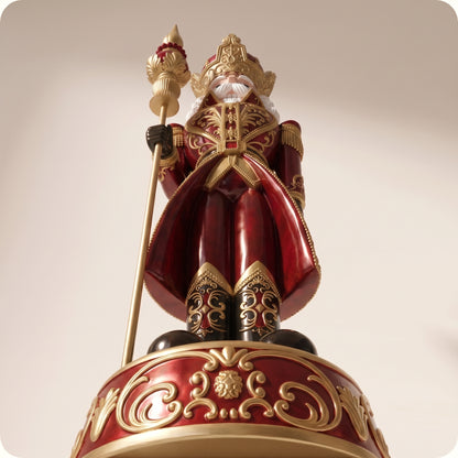 Cascanueces Rey con bastón y corona rojo con dorado