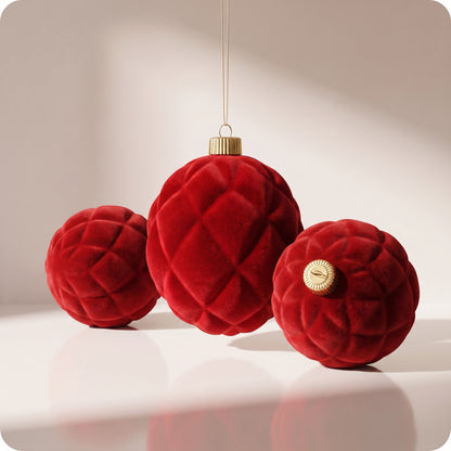 Esfera navideña de terciopelo rojo de rombos