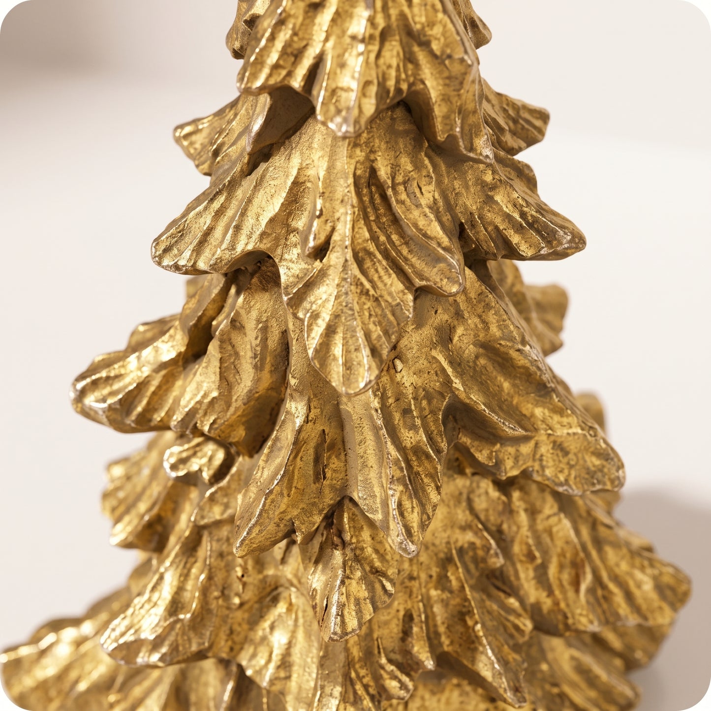 Árbol de resina pino dorado ch