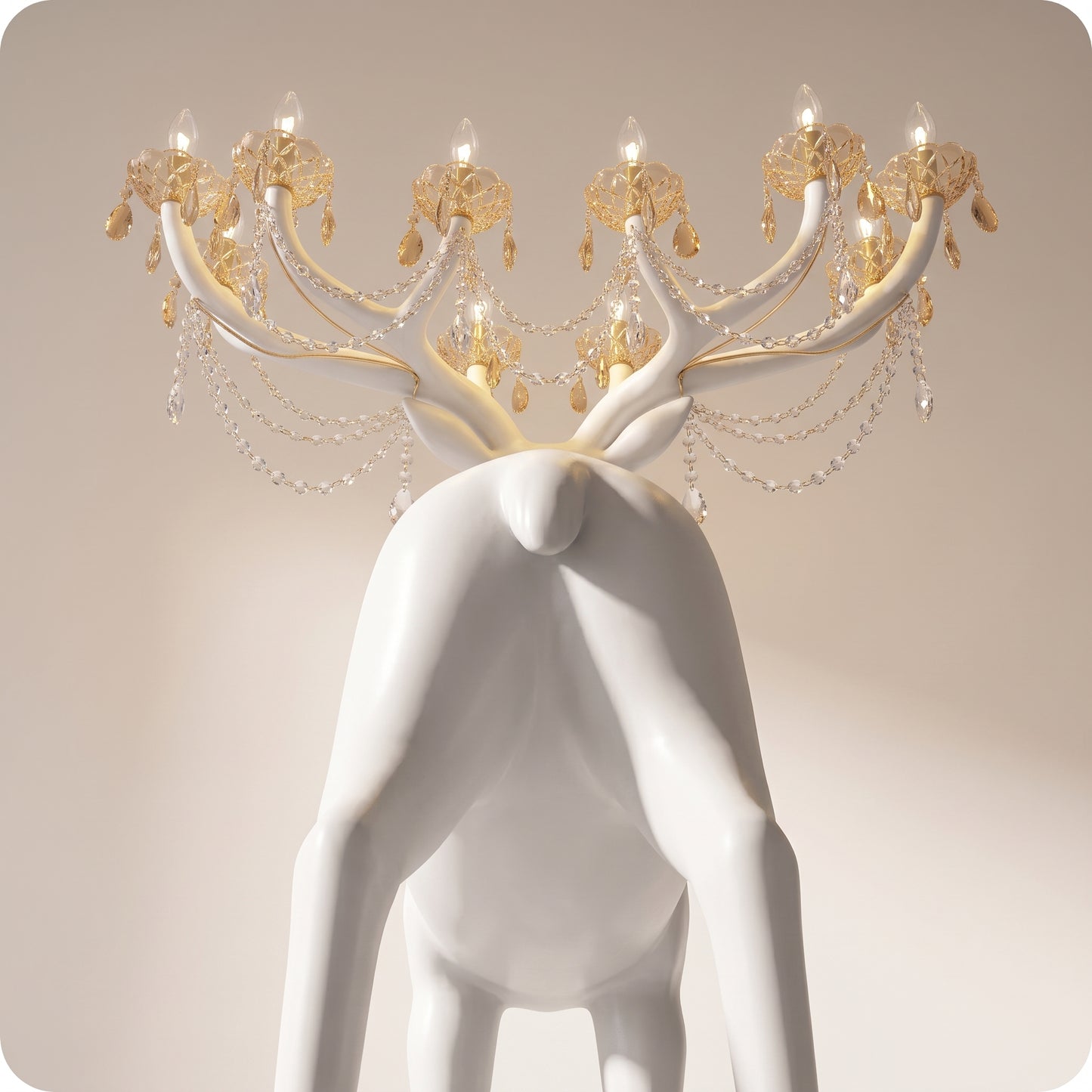 Reno decorativo con candelabro blanco en cuernos grande