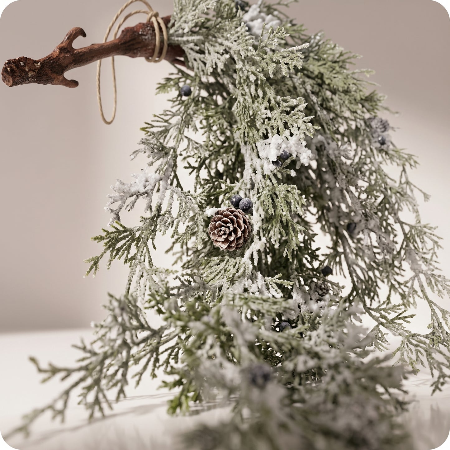 Rama verde flocked cedar