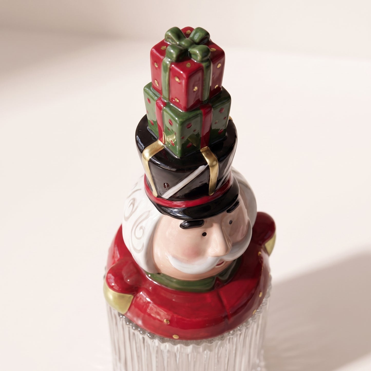 Tarro navidad decorativo multicolor de cascanueces con regalos