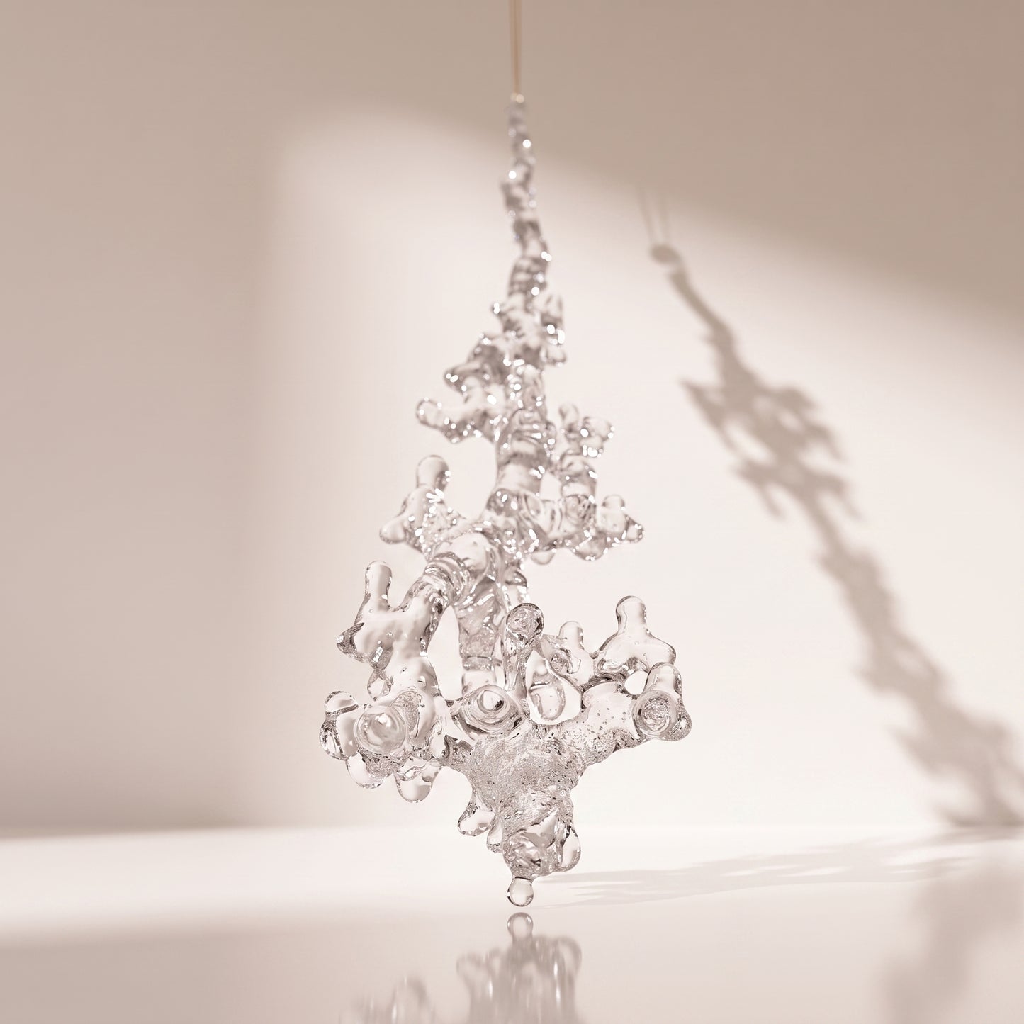 Esfera tipo hielo de acrilico 49 cm