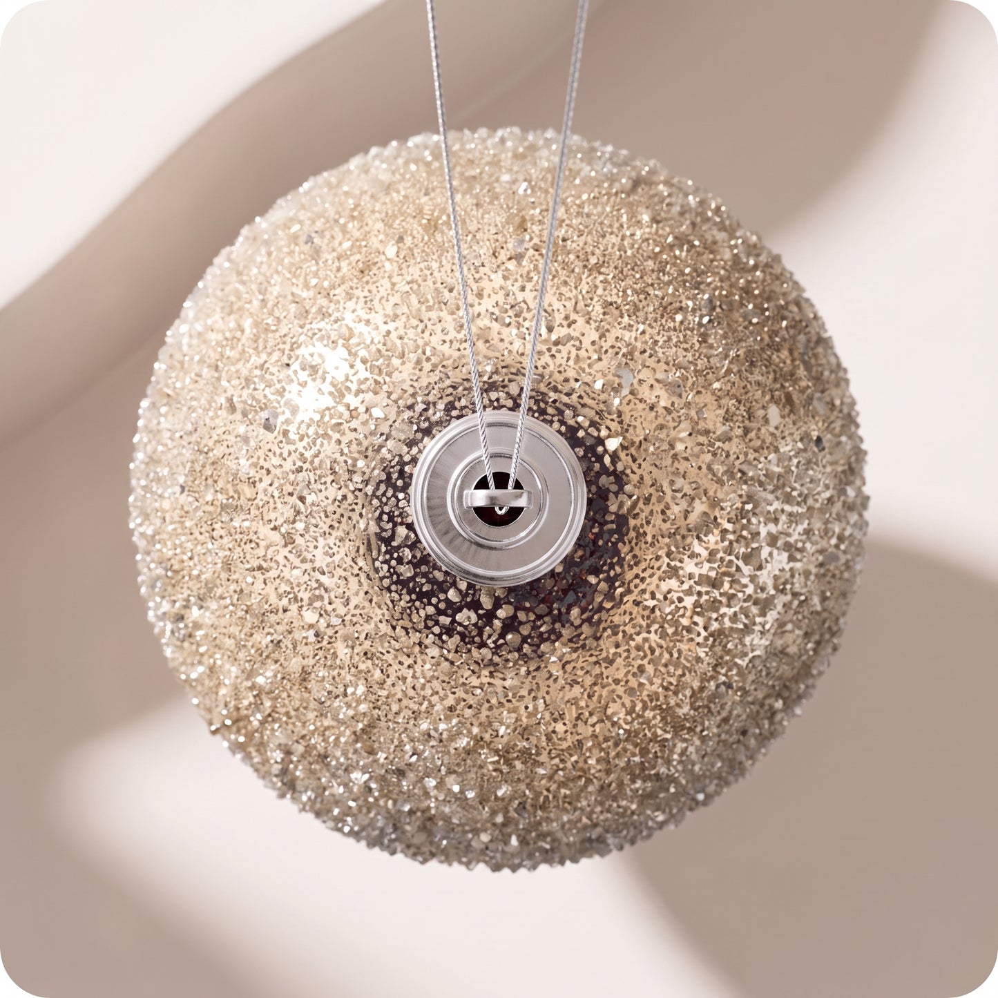 Esfera iced metalica perla 21 cm