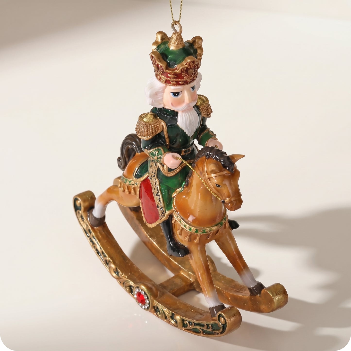 Esfera de cascanuez royal en caballo