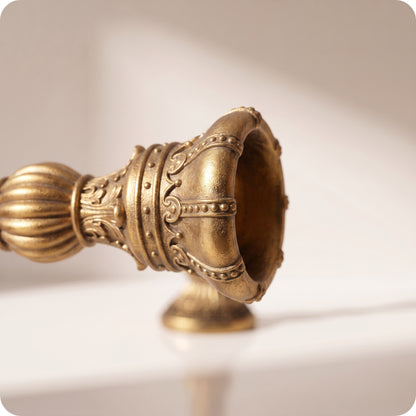Candelabro crown dorado
