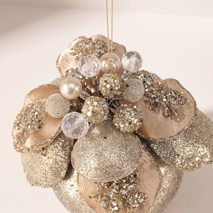 Esfera velvet con joyas y flor de magnolia nude con plata 11 cm