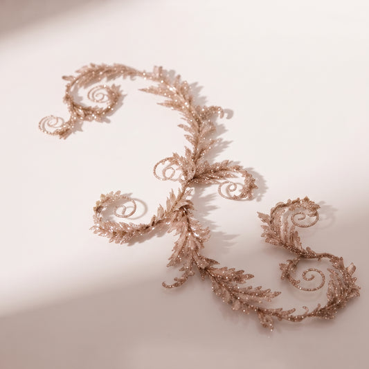 Guirnalda acanthus de tercioeplo con glitter