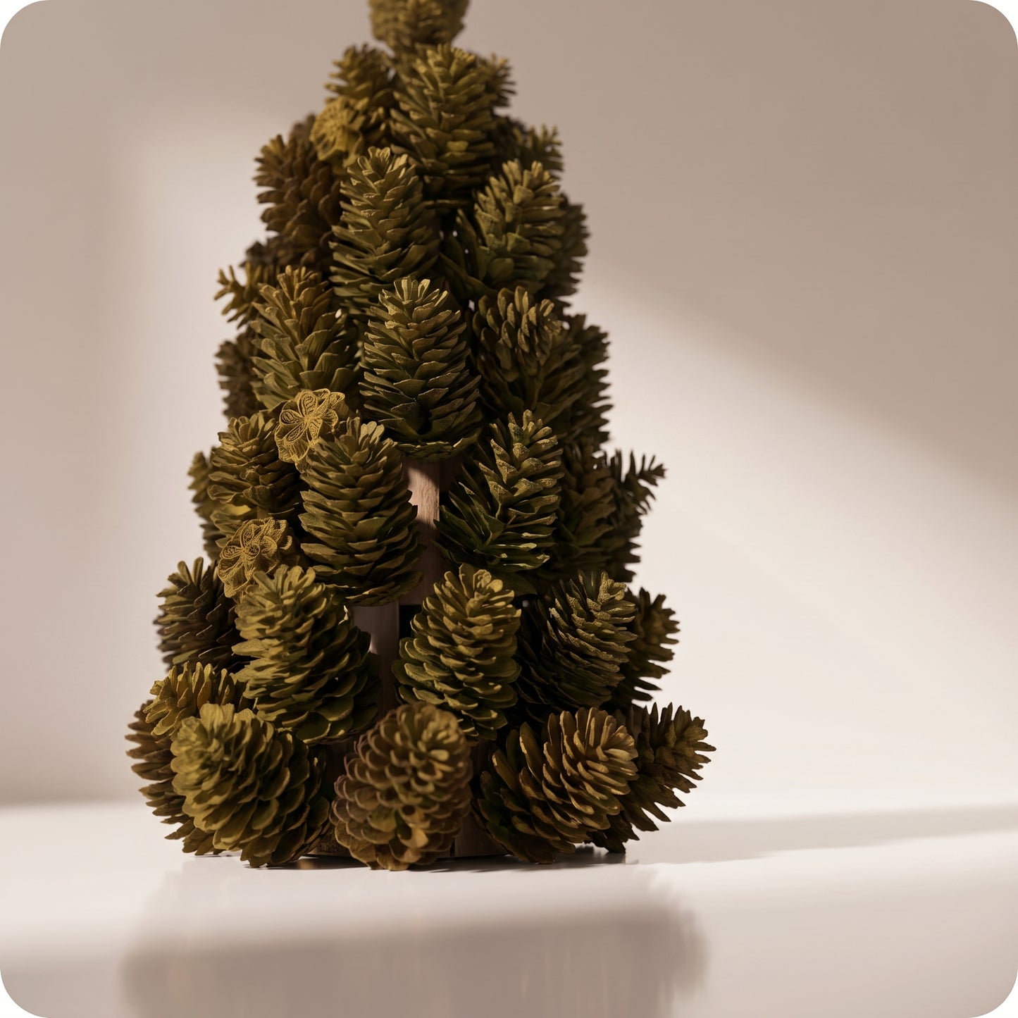 Árbol de piñas verde g