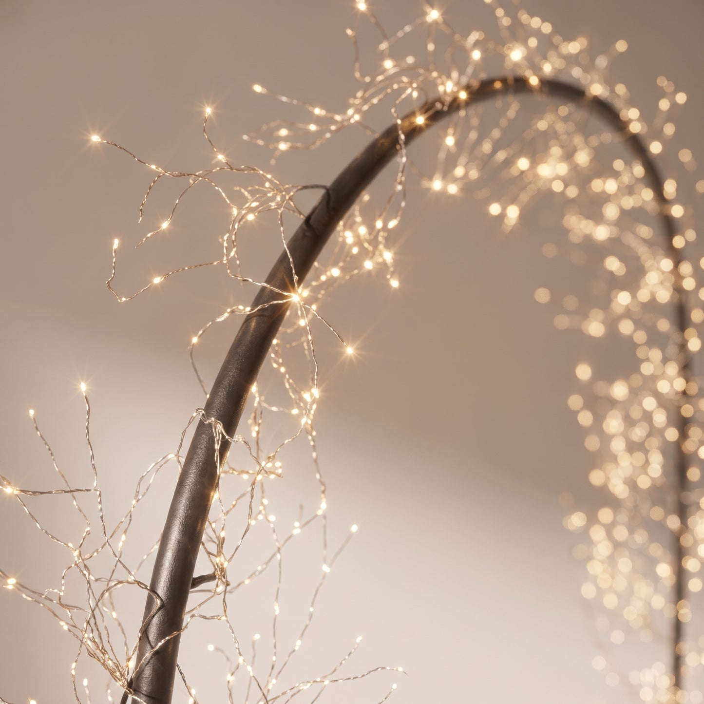 Arco de luz de 2500 luces LED blanco cálido